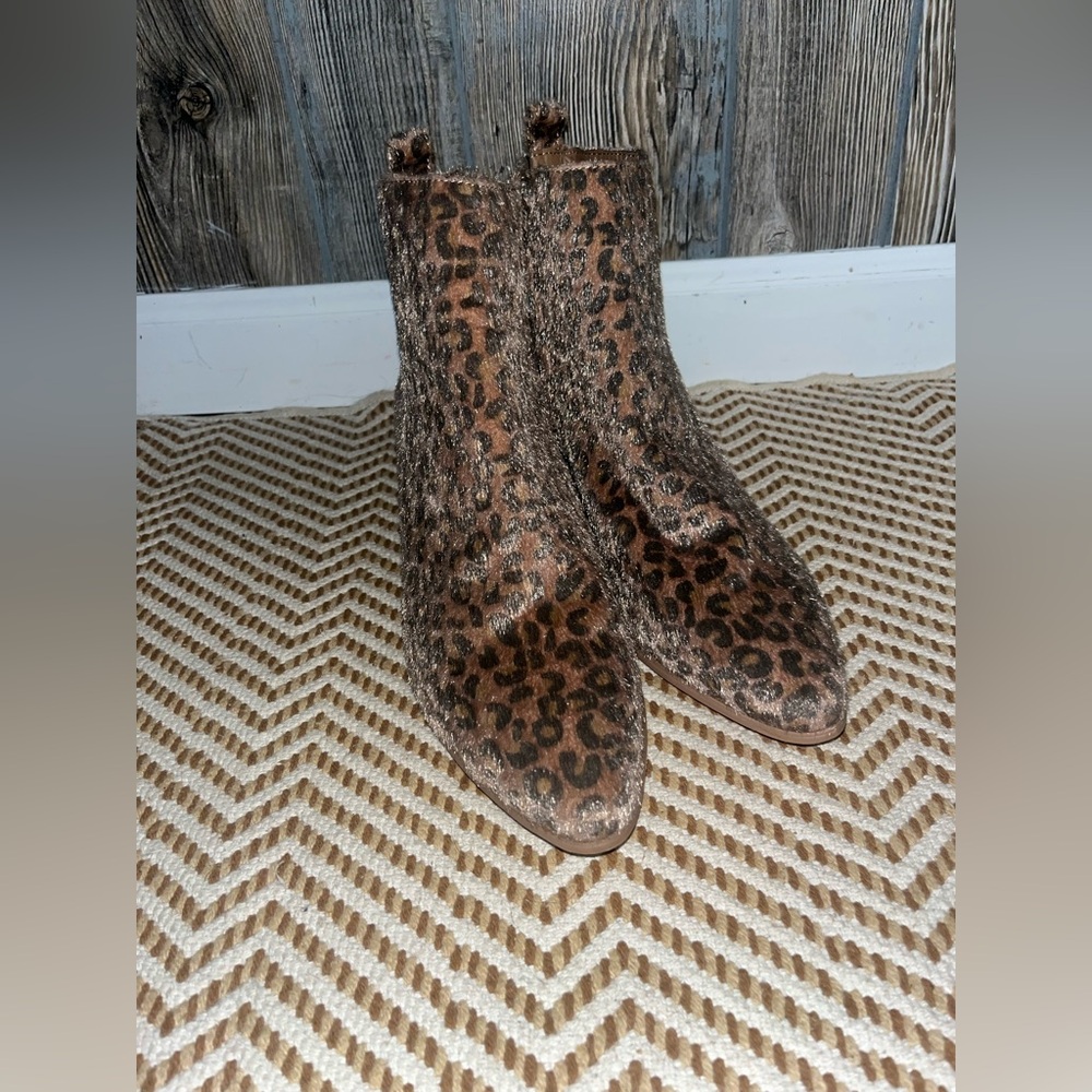 Very G Brown Ankle Boots with hair on hide zip up closure side cheetah print 9.5 - Picture 2 of 6